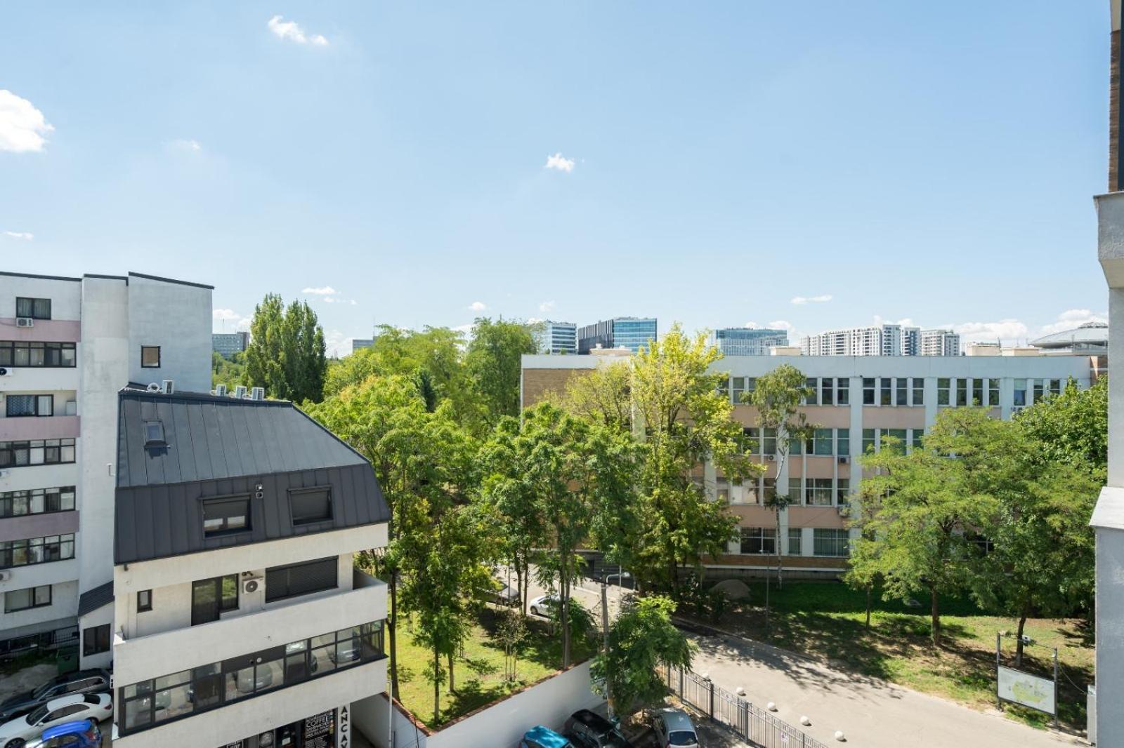 A Home Away - Politehnica Park Bucharest Exterior photo